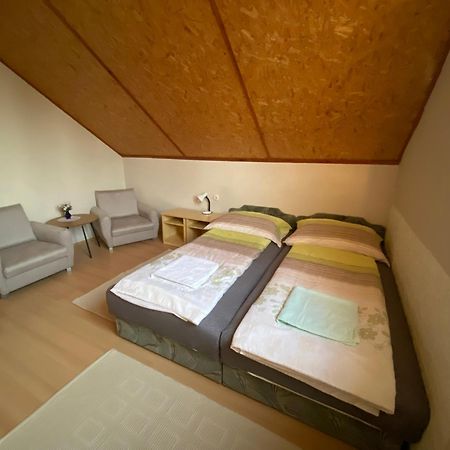 Vadvirag Vendeghaz Hotel Ленти Екстериор снимка