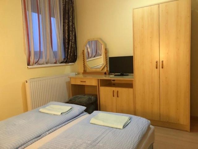 Vadvirag Vendeghaz Hotel Ленти Екстериор снимка