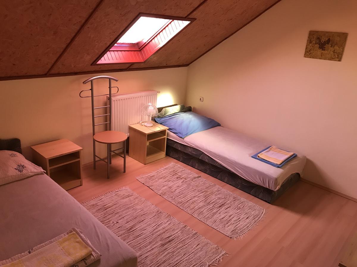 Vadvirag Vendeghaz Hotel Ленти Екстериор снимка