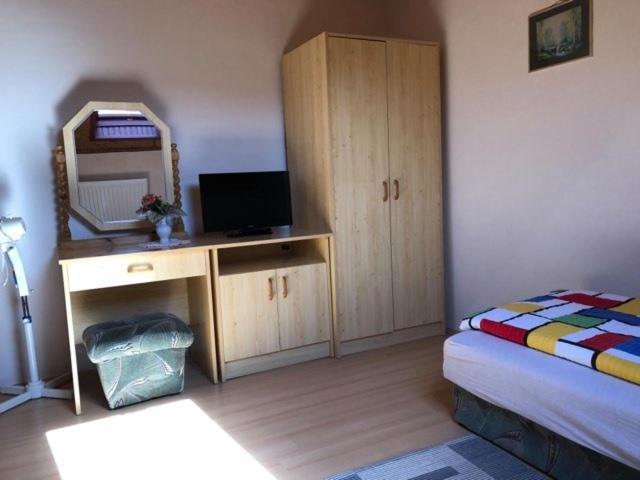 Vadvirag Vendeghaz Hotel Ленти Екстериор снимка